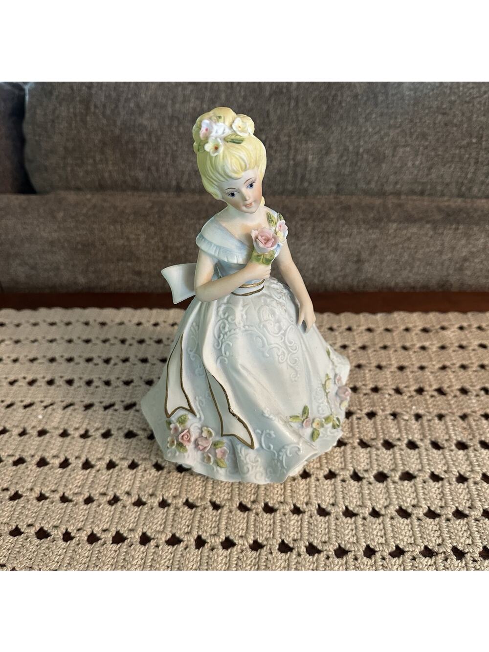 Vtg Porcelain Victorian Woman Lady Figurine Pastel Blonde Hair Big Bow in Back
